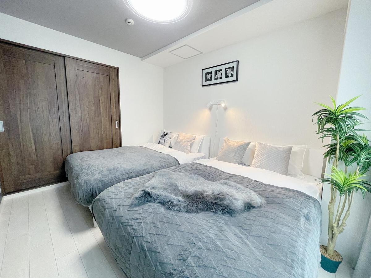 Dotonbori Royal Apartment Osaka Bagian luar foto